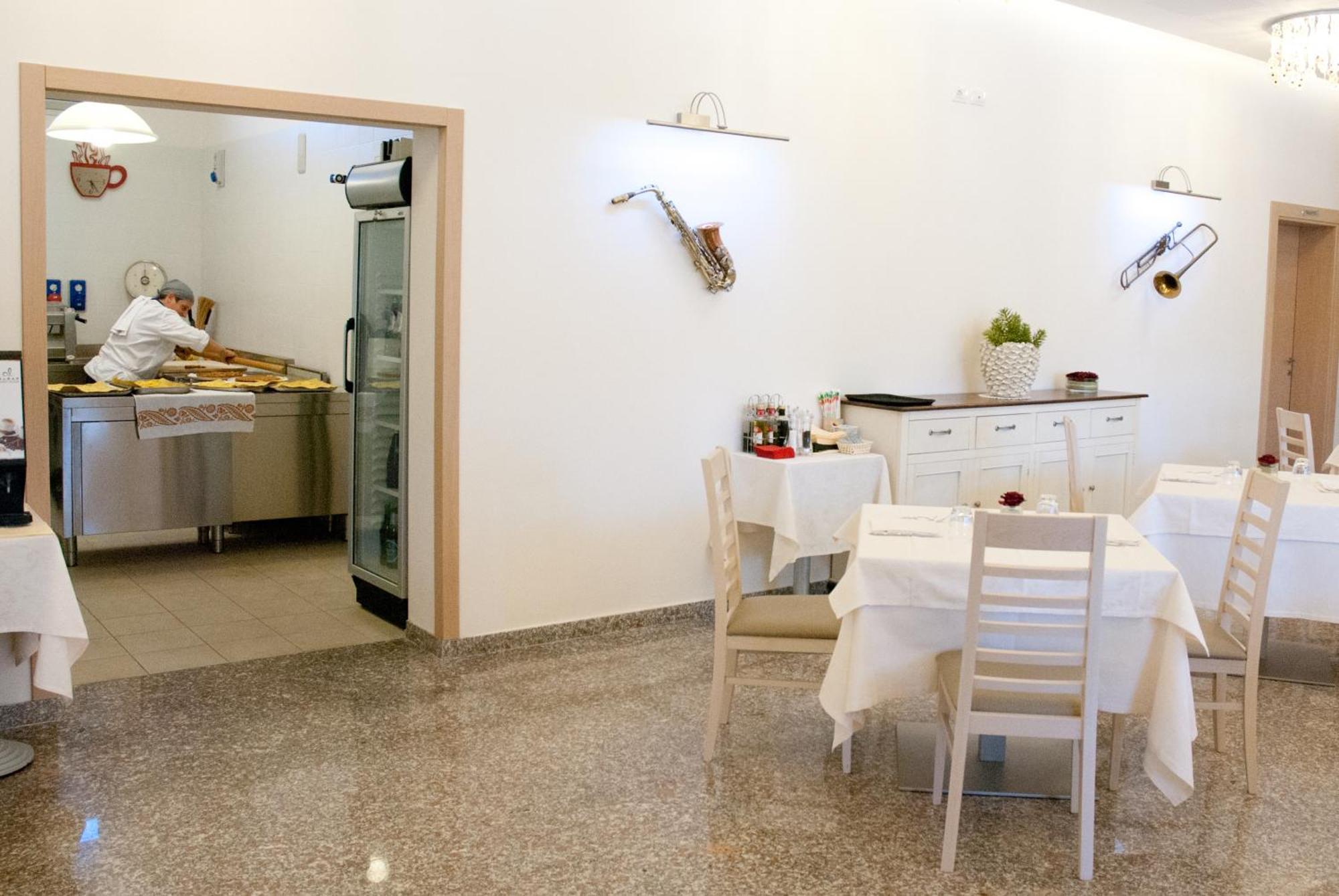 Hotel Ristorante Cesare 사이비그나노수르루비코니 외부 사진