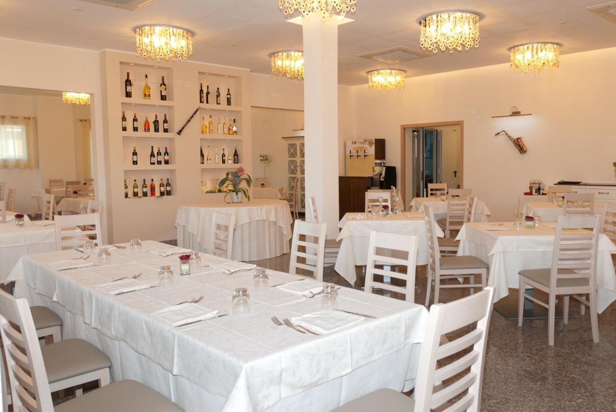 Hotel Ristorante Cesare 사이비그나노수르루비코니 외부 사진