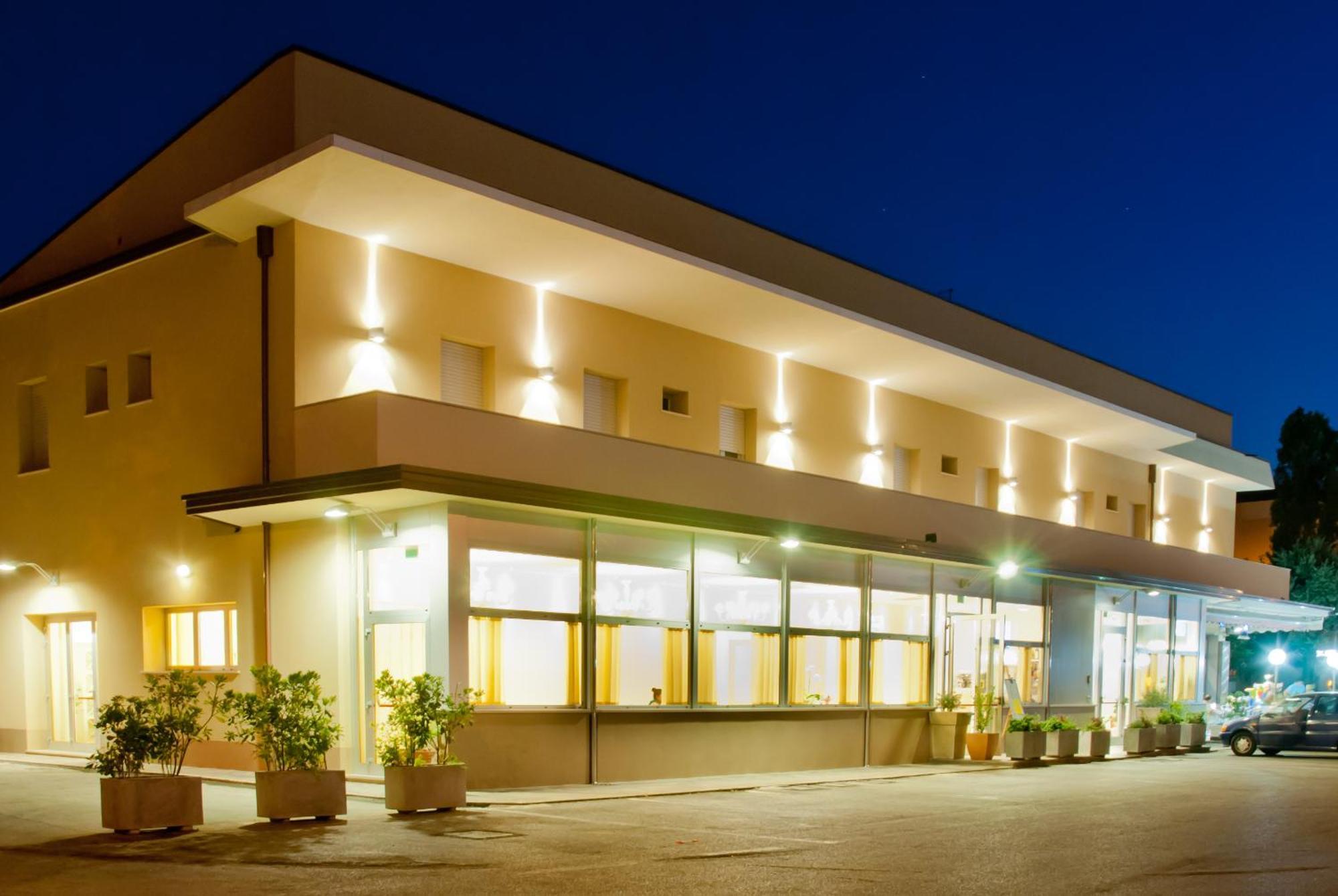 Hotel Ristorante Cesare 사이비그나노수르루비코니 외부 사진